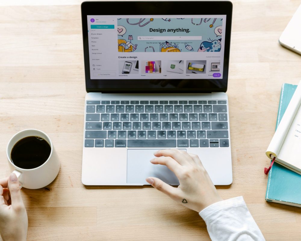 E-mail professionnel en anglais : structure, formules et modèles