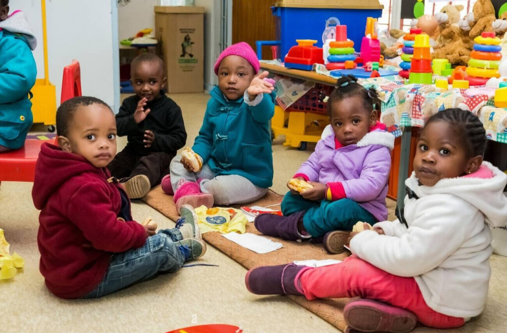 image d'enfants dans une crèche / école maternelle à Bamako